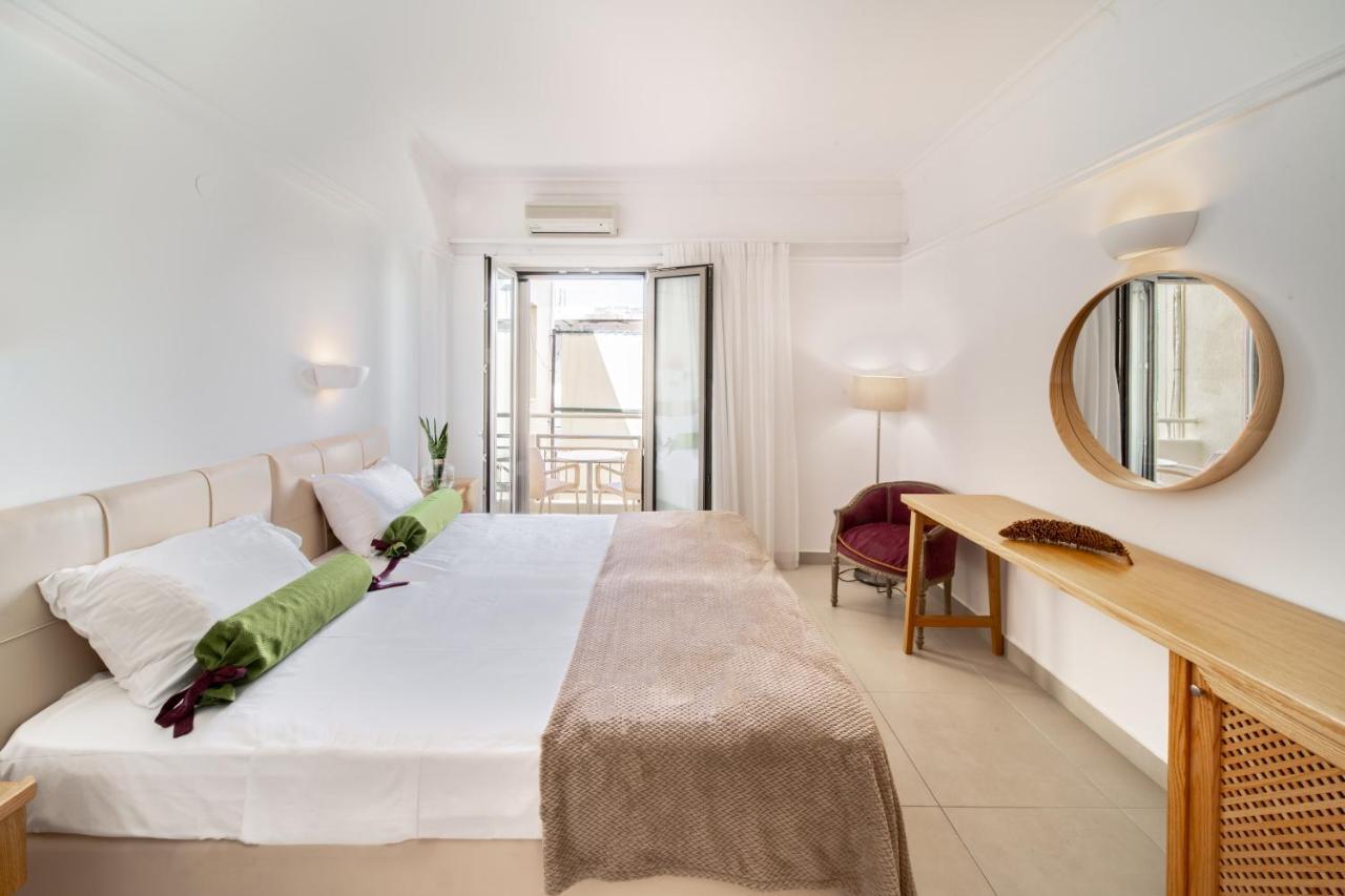 Malia Mare Hotel Bagian luar foto