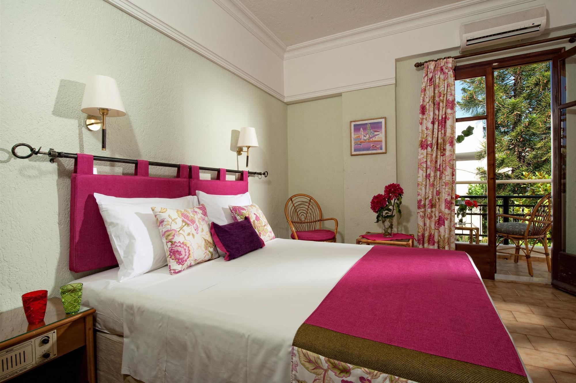 Malia Mare Hotel Bagian luar foto