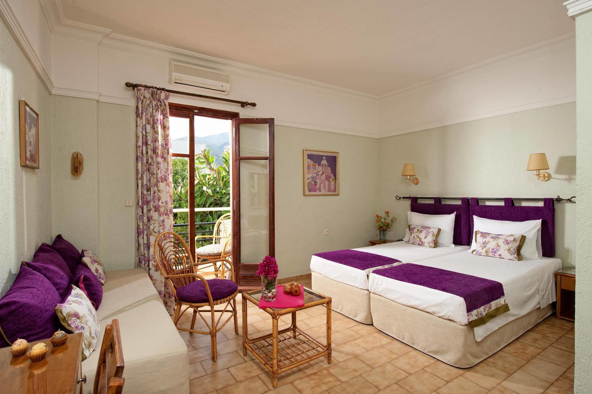 Malia Mare Hotel Bagian luar foto